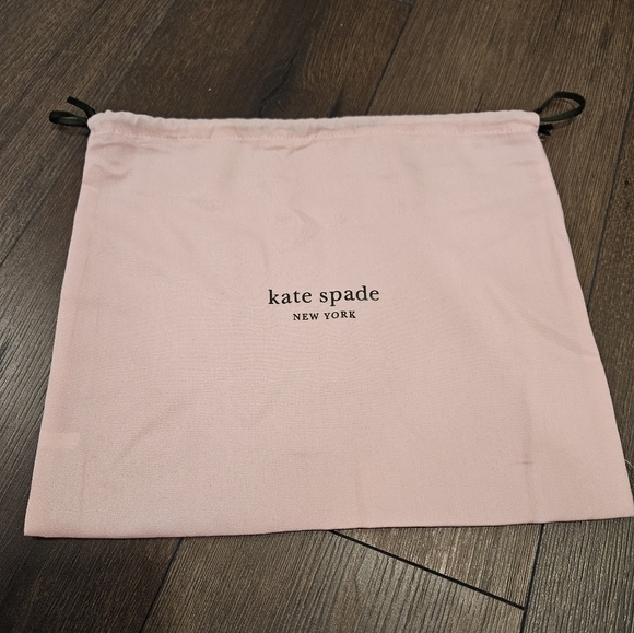 NWT ♠️ Kate Spade Heart to Heart 3D Heart Barrel Quilted Leather Bag + Dusty - Picture 14 of 16